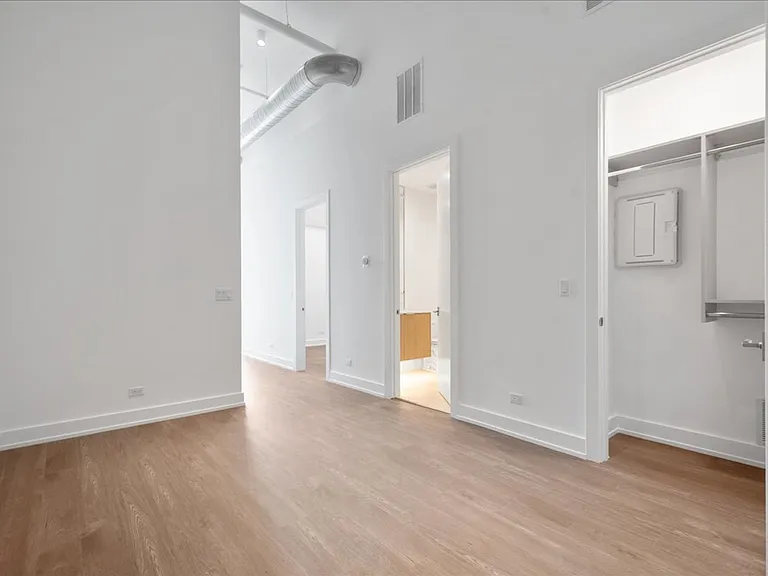 728 Lofts — Photo 8
