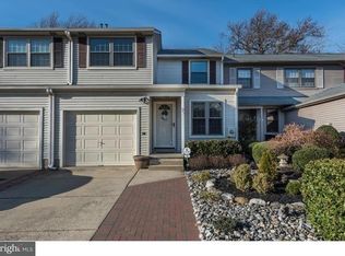 95 Farnwood Rd, Mount Laurel, NJ 08054