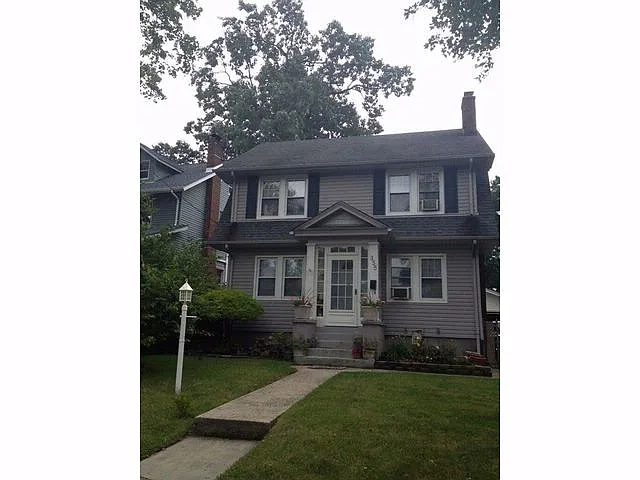 355 Park Ave photo 1