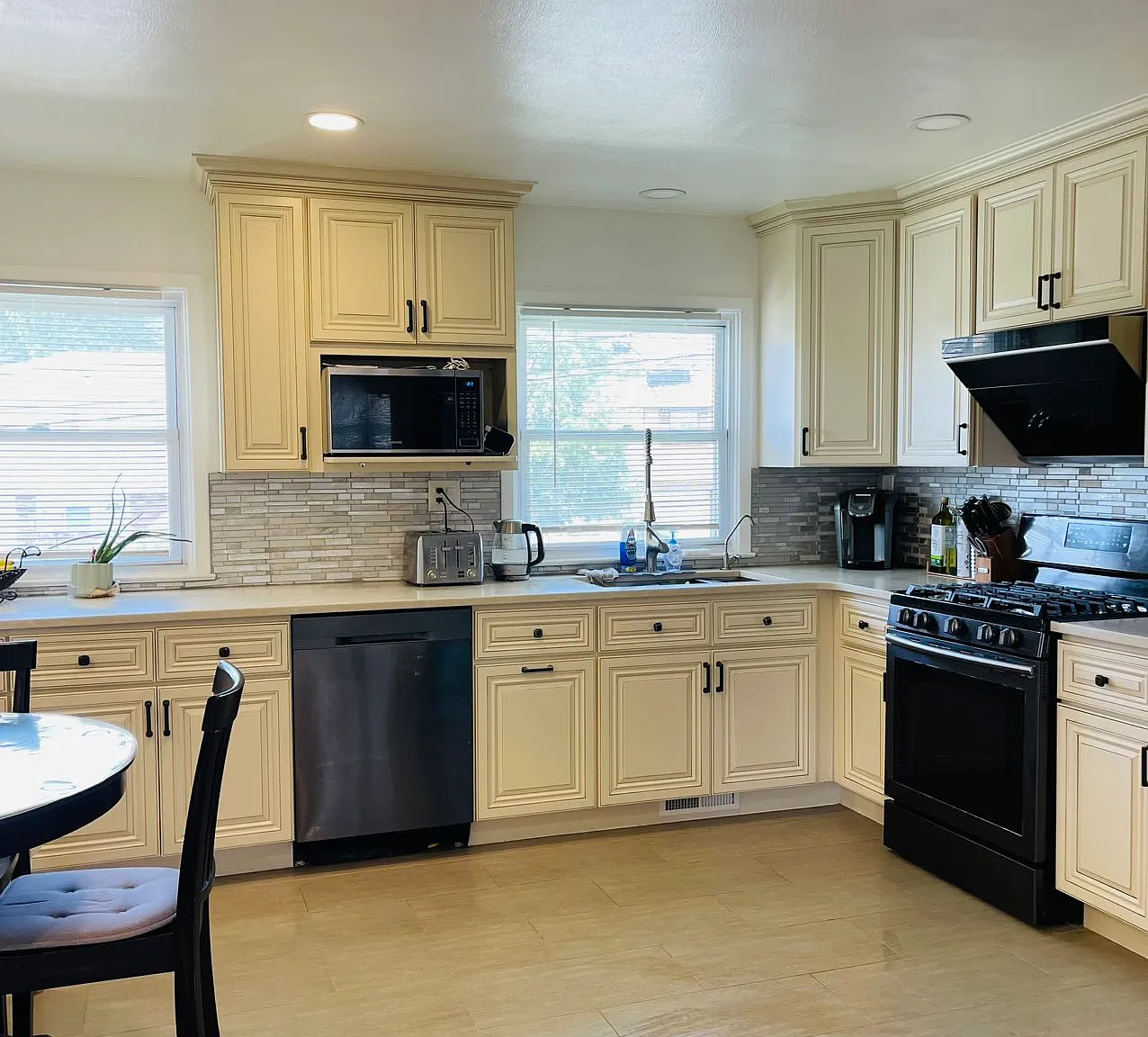 Russell Park Rd, Syosset — Photo 4