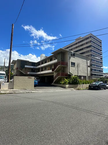 1324 Heulu St #12 Photo 1