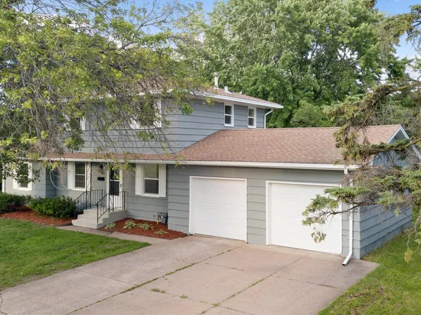 7840 Noble Ave N, Brooklyn Park, MN 55443