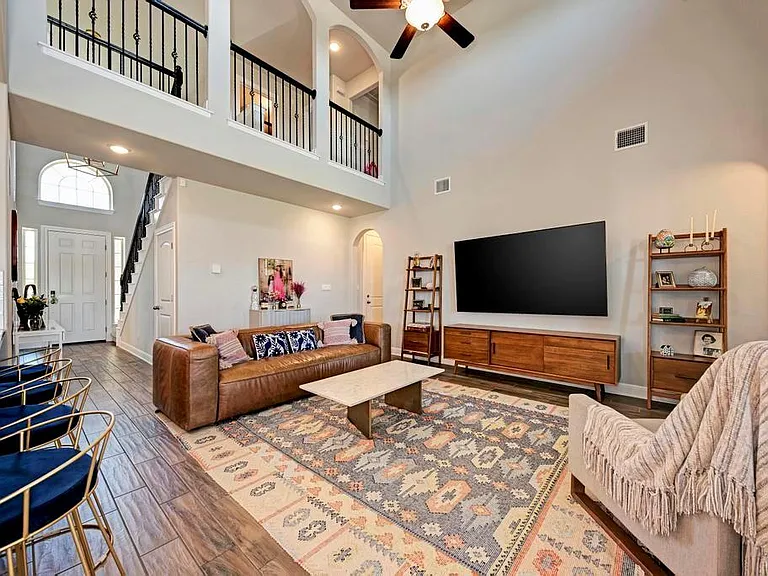1816 Ficuzza Way — Photo 10