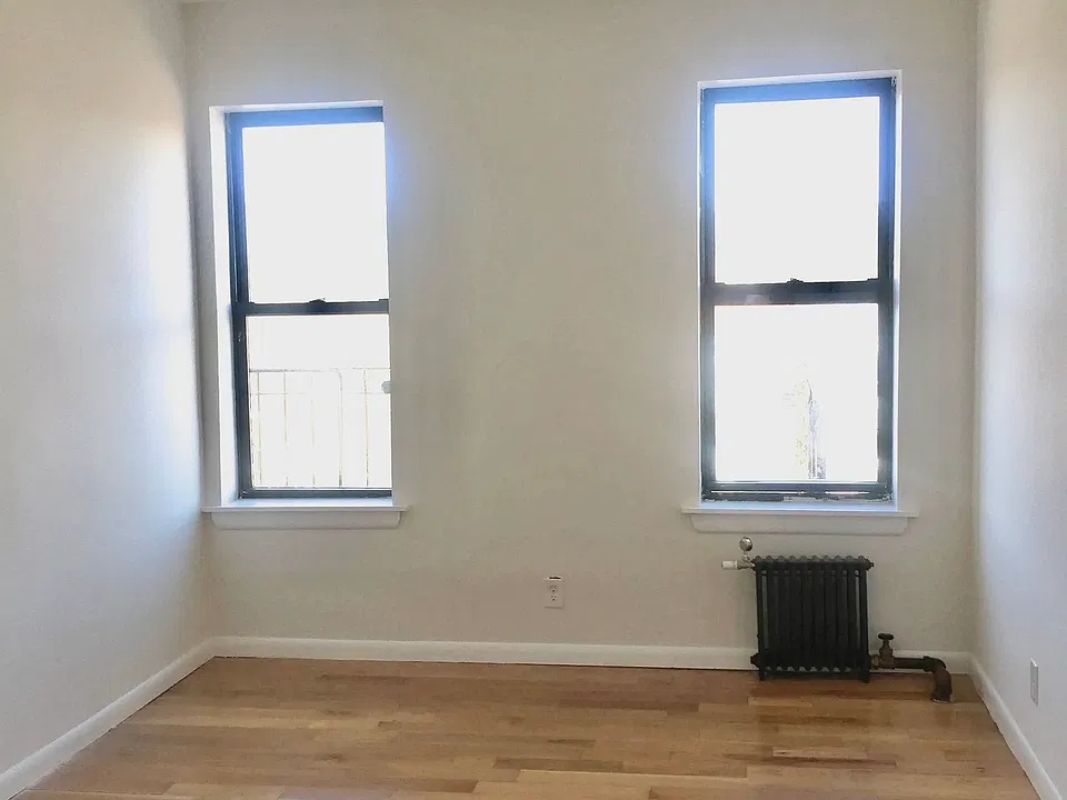 Building Photo 3