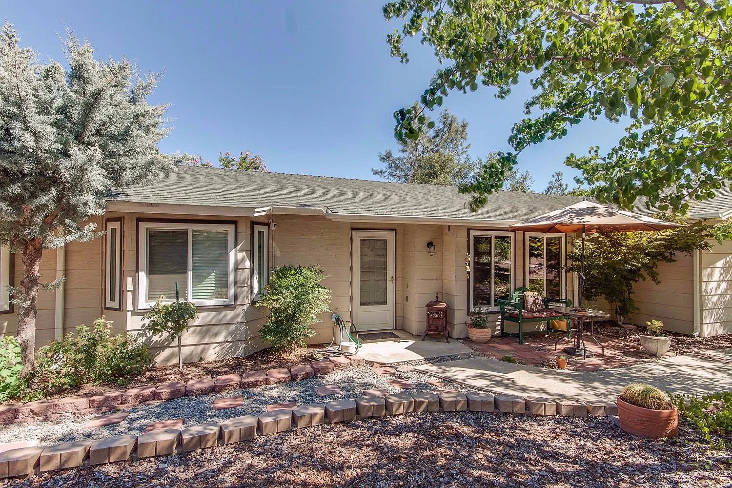 28272 Margaret Rd photo 1
