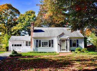 40 Old Brook Rd, Springfield, MA 01118