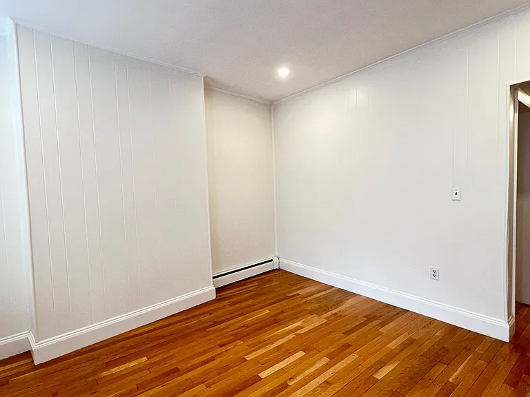 11 Franklin St #1 — Photo 5