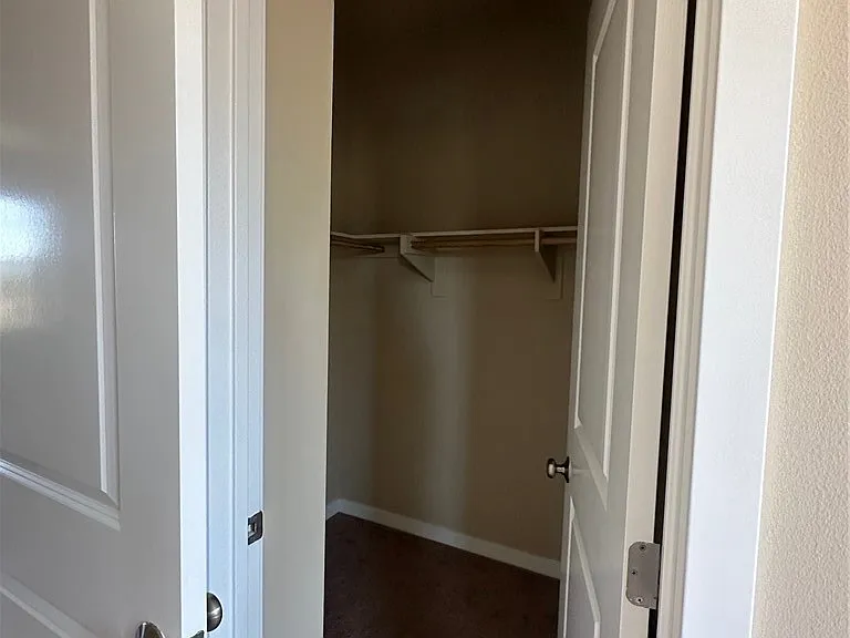 121 Tallowood — Photo 35