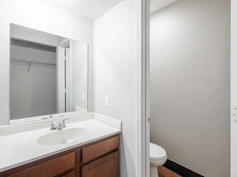Bridgepointe Crossing — Photo 33