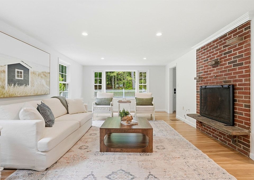 1st image of 147 Forest St