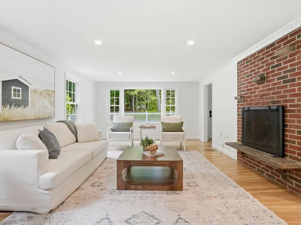 147 Forest St, Norwell, MA 02061