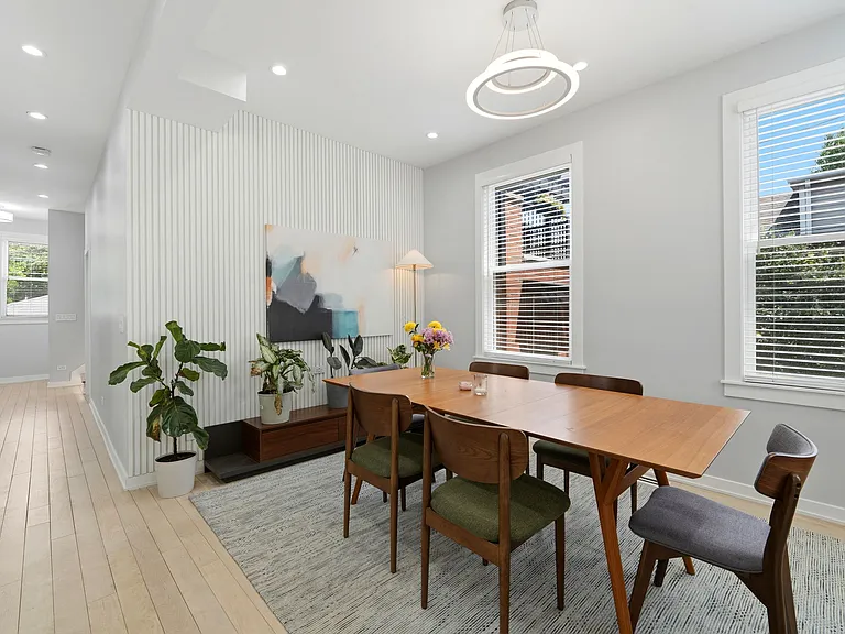 1518 W Melrose St #CH — Photo 5