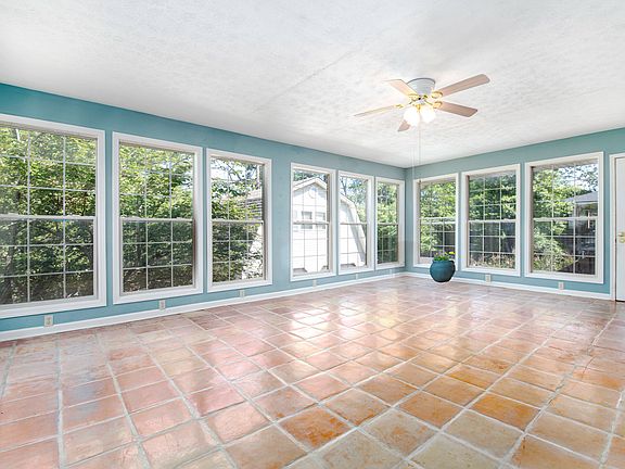 2nd image of 502 Southland Dr