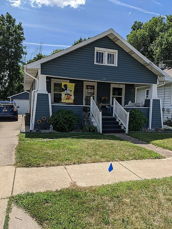 131 Summer St photo 1