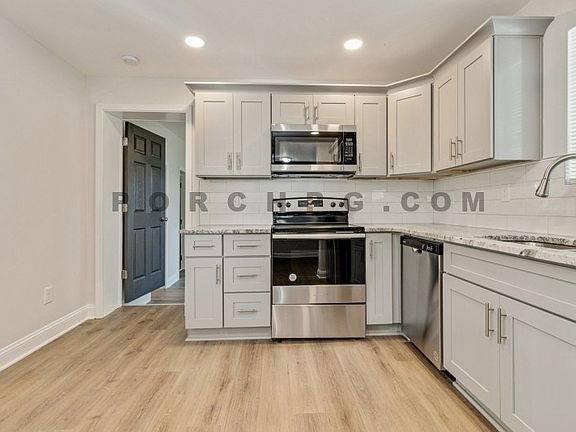 4th image of 49 E 16th St SW #B