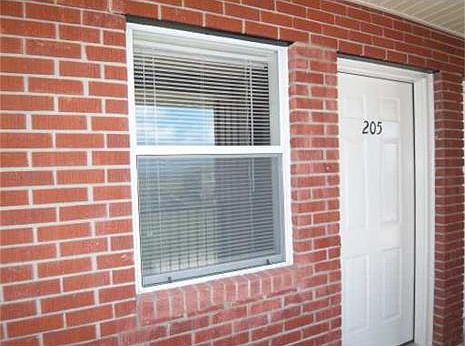 2nd image of 4504 Pontchartrain Dr APT 205