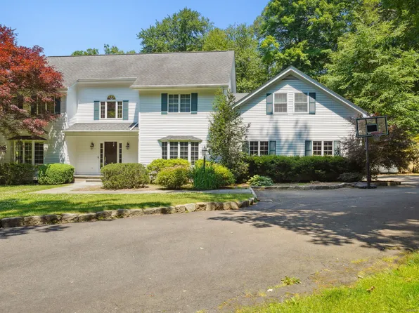 28 Catbrier Road, Weston, CT 06883
