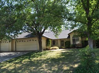 6633 Hemlock St, Redding, CA 96001