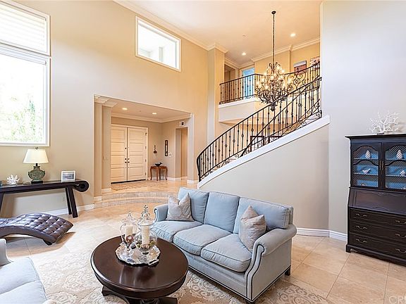 4th image of 3679 Benedict Canyon Ln