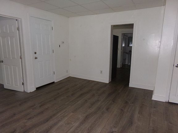 4th image of 716 Lawrence St
