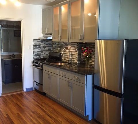 3rd image of 513 E 5th Street 4b #4B