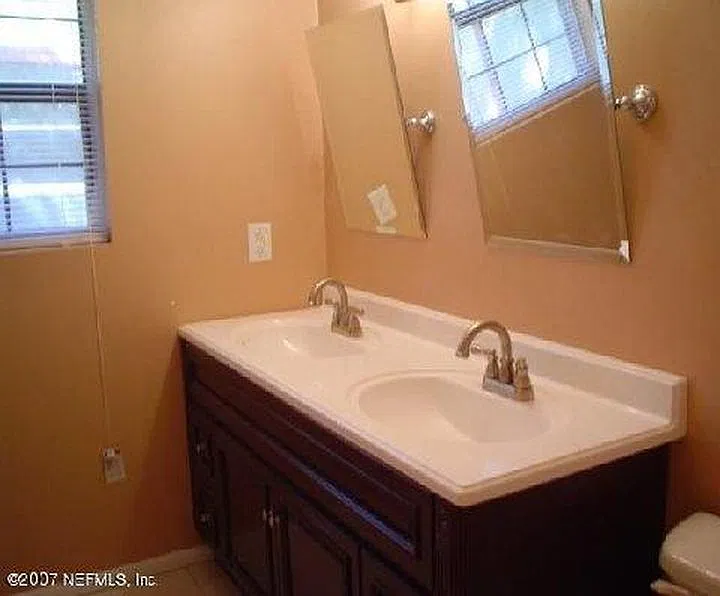 4 bed, 1802 sqft, $1,399 — Photo 3