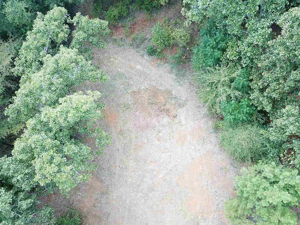 2nd image of 19204 Hillside Dr