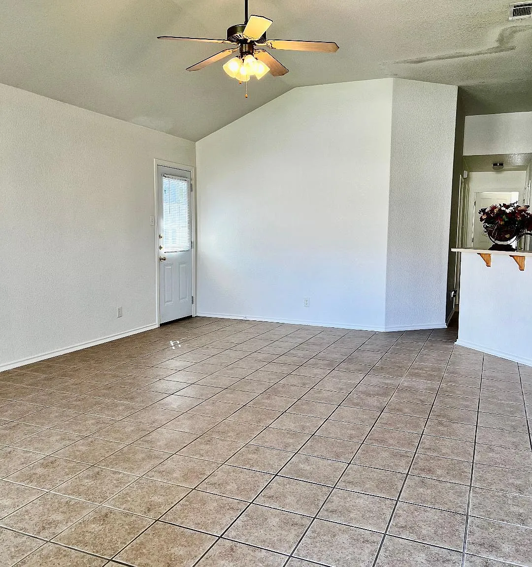 218B Dale Earnhardt Dr — Photo 3