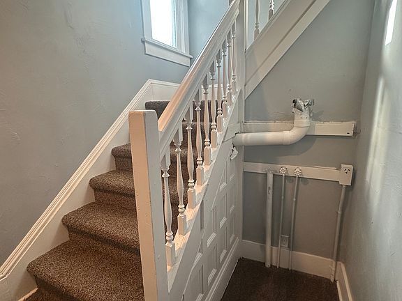 3rd image of 1235 Shorb Ave NW