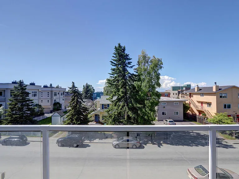 627 N St #4 — Photo 22