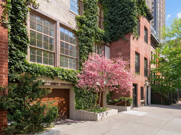 432 East 84th Street image 1 of 39
