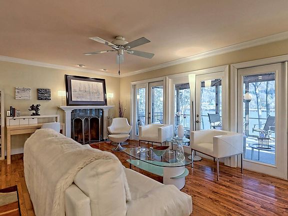 5th image of 801 Beech Cove Dr