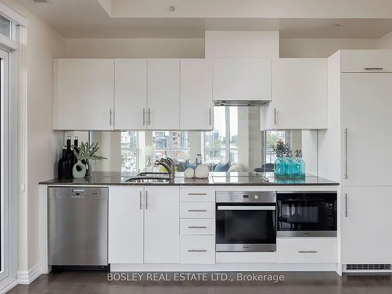 23 Glebe Rd W #412 — Photo 12