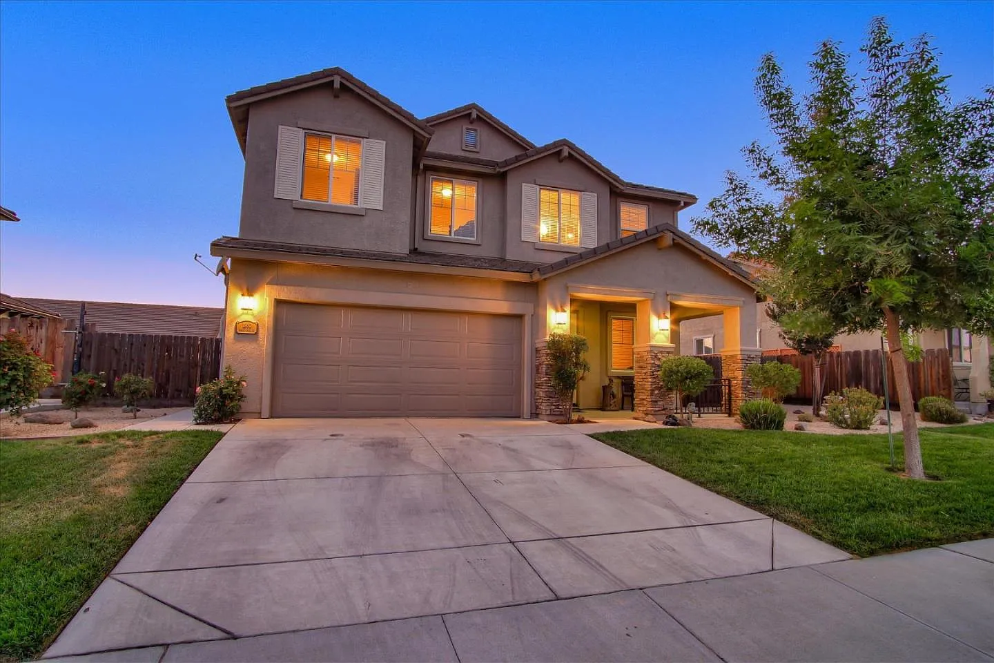 1860 Monte Vista Dr photo 1