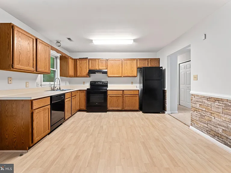 12820 Lake Wilderness Ln — Photo 8