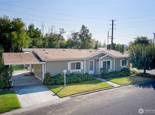 808 SE Mockingbird Drive, College Place, WA
