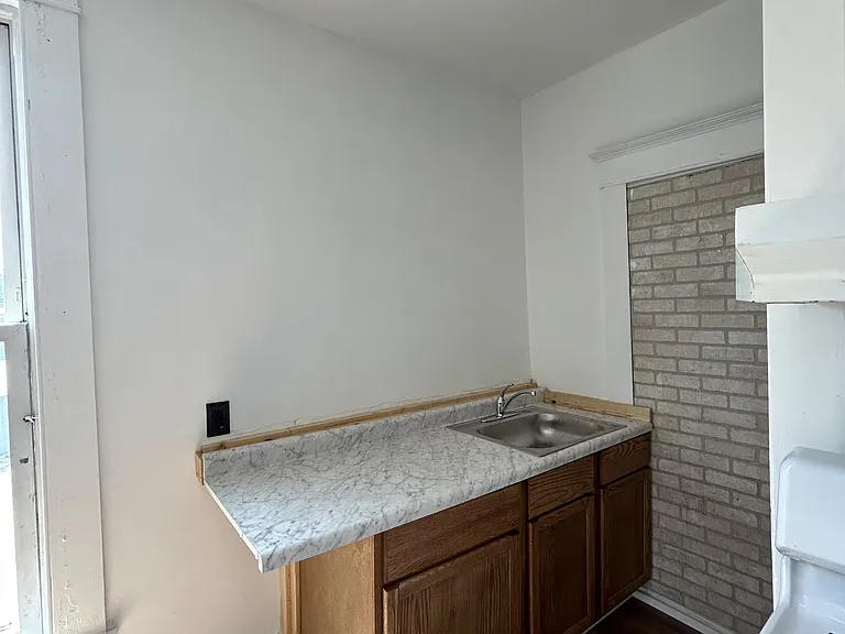 206 4th St #3 — Photo 20