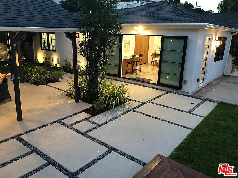 4217 Irvine Ave — Photo 46