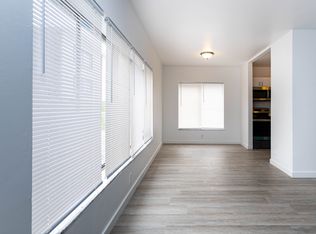 Cozy 2-Bedroom Apartment with Convenient Amenities, Saint Louis, MO 63116