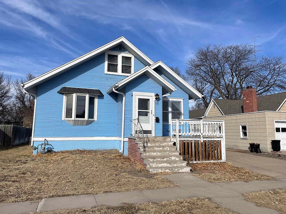 1st image of 404 13th St