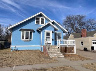 404 13th St, Gothenburg, NE 69138