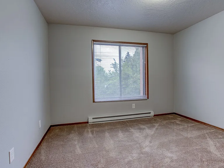 French Chateau Apartments — Photo 6