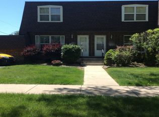 2245 Willow Rd, Homewood, IL 60430