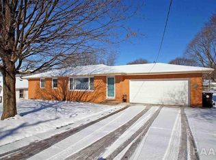 445 Groveland St, Creve Coeur, IL 61610