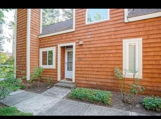 2408 Lakeview Dr, Santa Rosa, CA 95405
