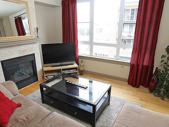 4th image of 1840 25th Ave NE #S306