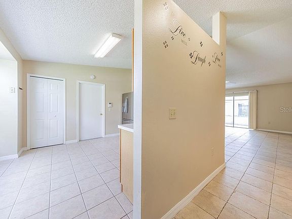 5th image of 1885 Plumtree Dr