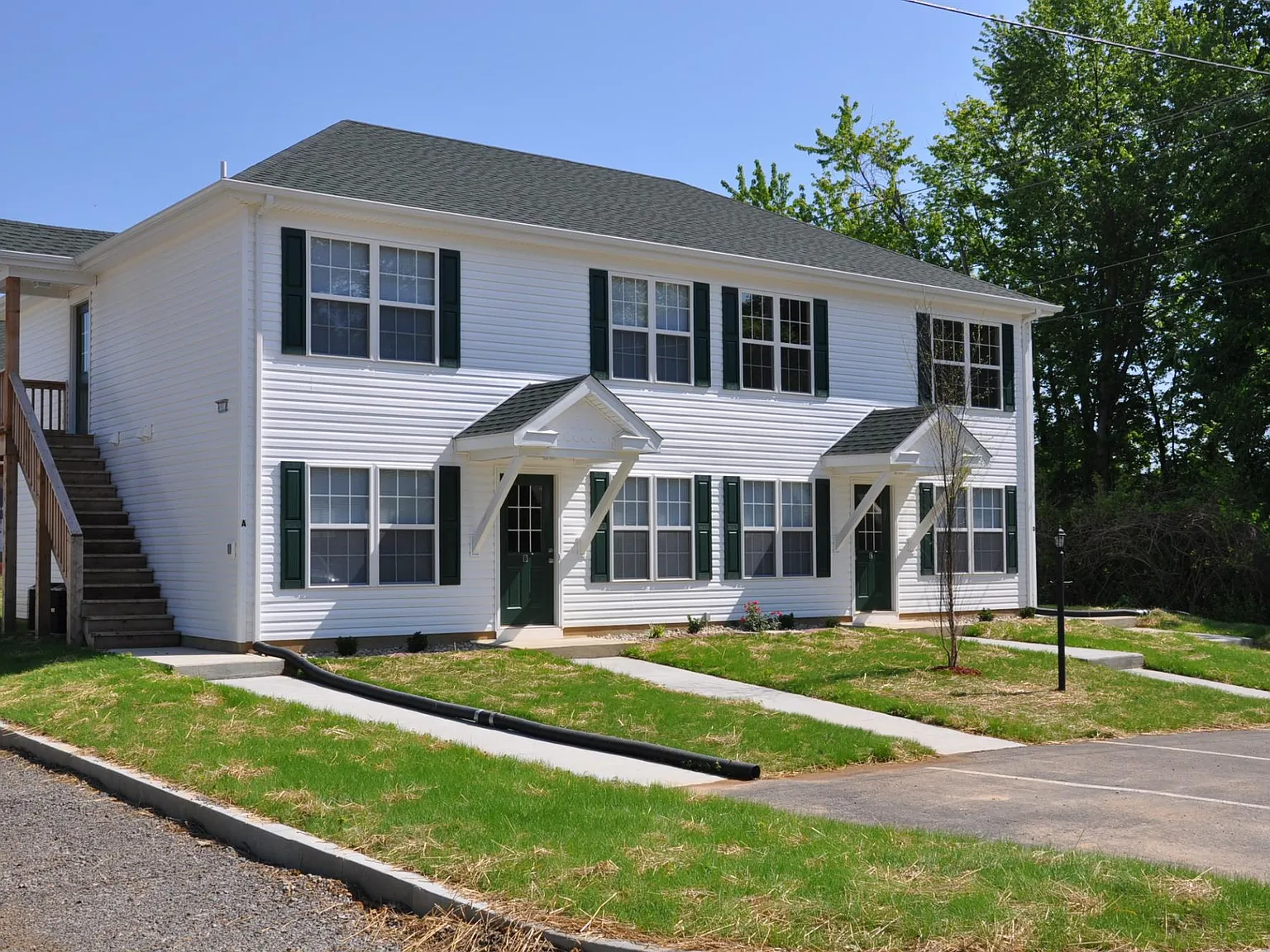 2 bed, 804 sqft, $1,100 — Photo 1