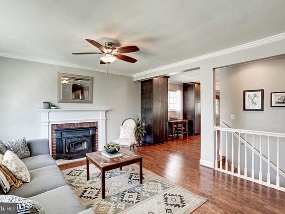 2nd image of 3543 Ewell St