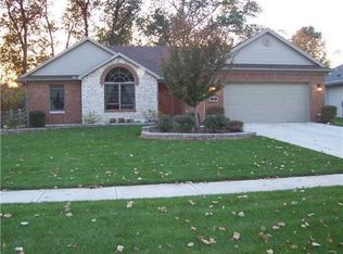 616 Weatherstone Rd, Holland, OH 43528